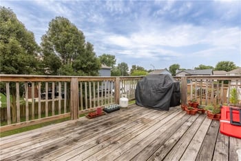 111 NW 114th Ter, Kansas City, MO 64155