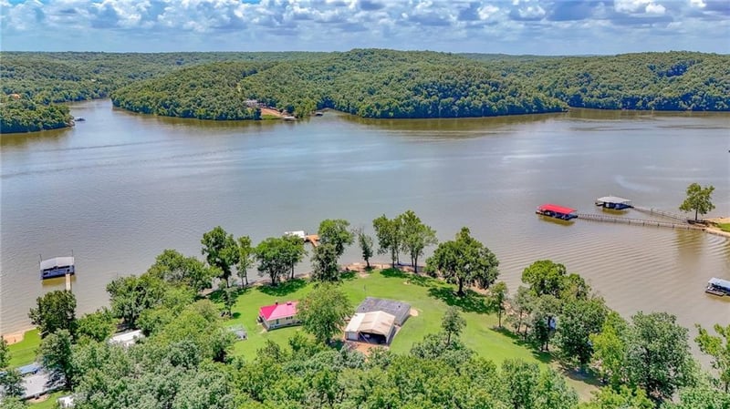 33260 Golden Acres Rd, Lincoln, MO 65338