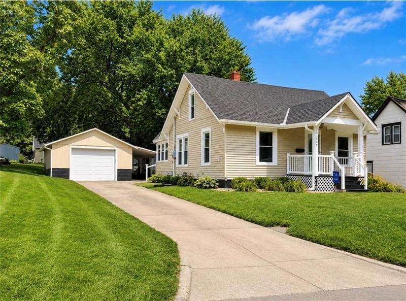 609 Walnut St, Maryville, MO 64468