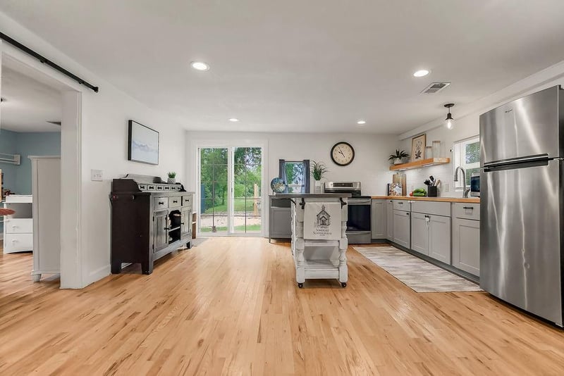 28936 Orchard Rd, Paola, KS 66071