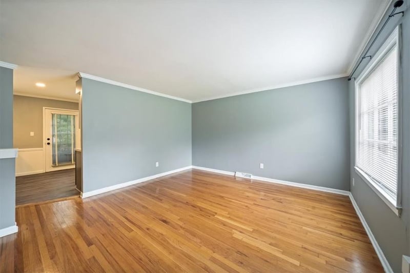 9934 England Dr, Overland Park, KS 66212