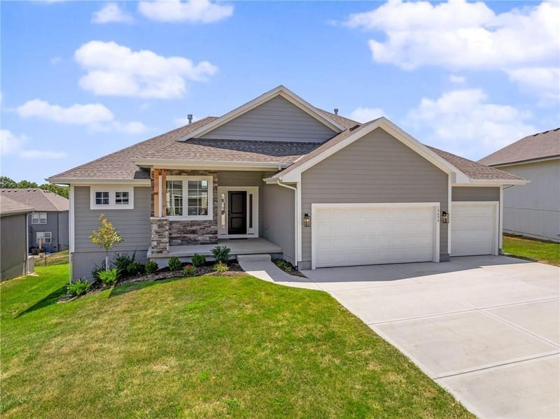2372 Wabash St, Olathe, KS 66061