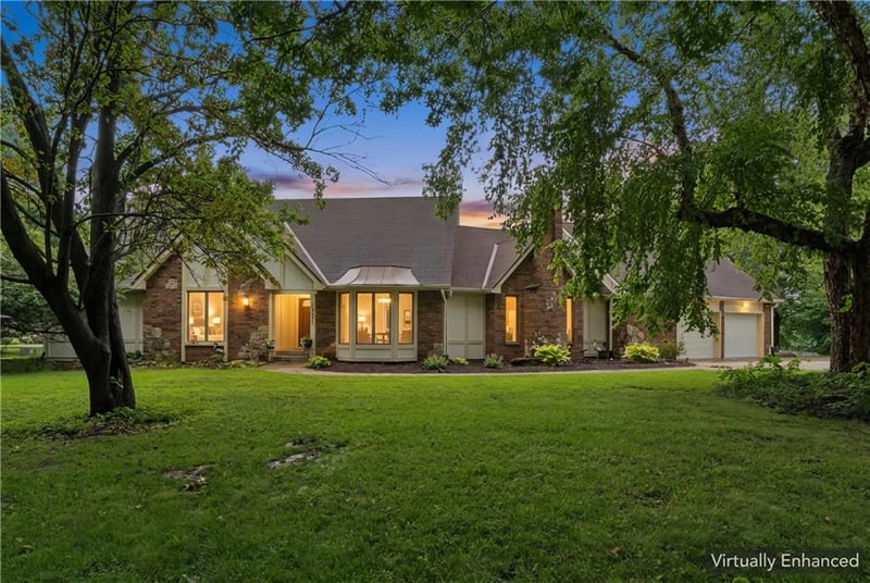 12301 Frost Rd, Kansas City, MO 64138