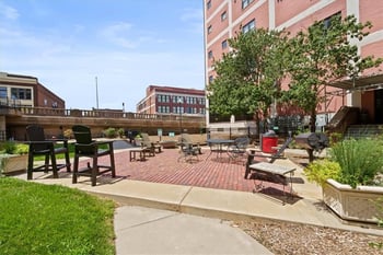 2107 Grand Blvd #909, Kansas City, MO 64108