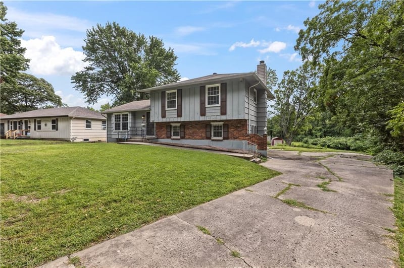 10142 Bennington Ave, Kansas City, MO 64134