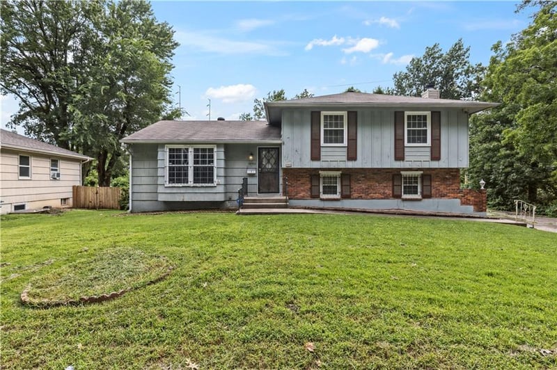 10142 Bennington Ave, Kansas City, MO 64134