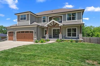 13768 Lookout Dr, Kansas City, MO 64139