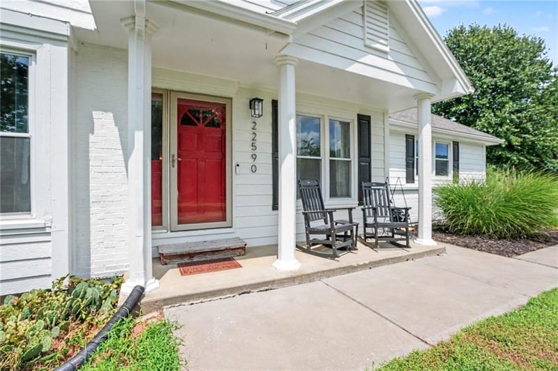 22590 Mcintyre Rd, Leavenworth, KS 66048
