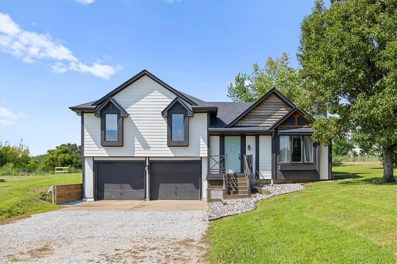 1411 200th Rd, Holden, MO 64040