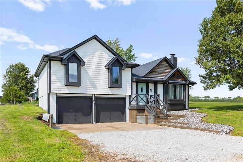 1411 200th Rd, Holden, MO 64040