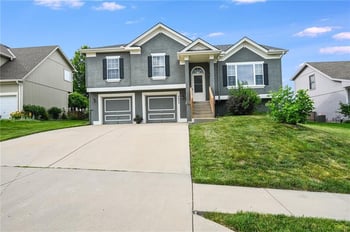 8604 NE 75th Ter, Kansas City, MO 64158
