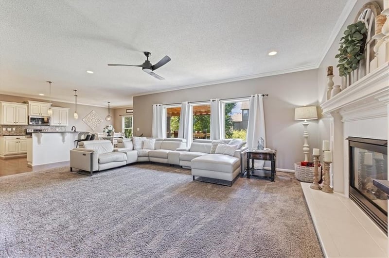 2359 Eagle View Dr, Lee's Summit, MO 64082