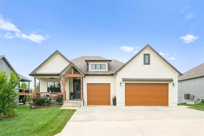 11715 229th St, Peculiar, MO 64078