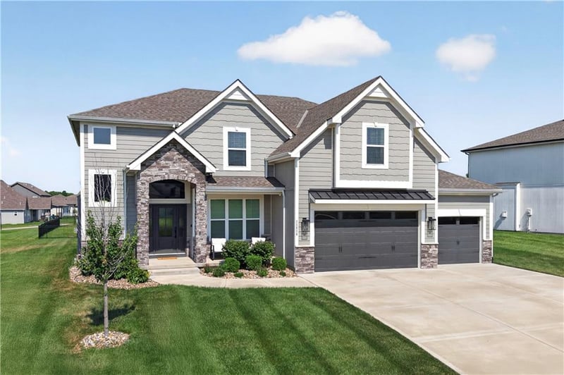 11414 Bluestem Dr, Kearney, MO 64060