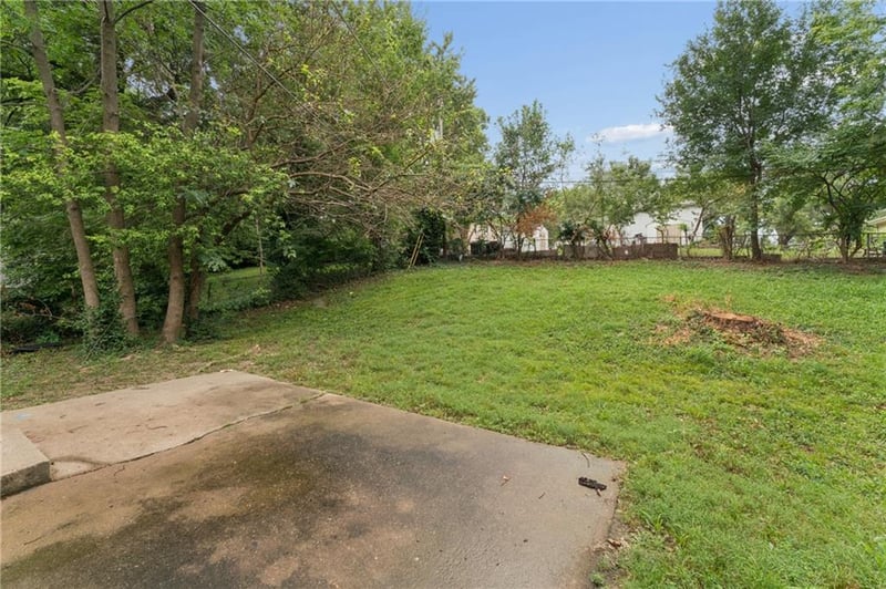 5901 Fairlane Dr, Kansas City, MO 64134
