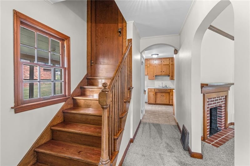 302 1st St, Carrollton, MO 64633