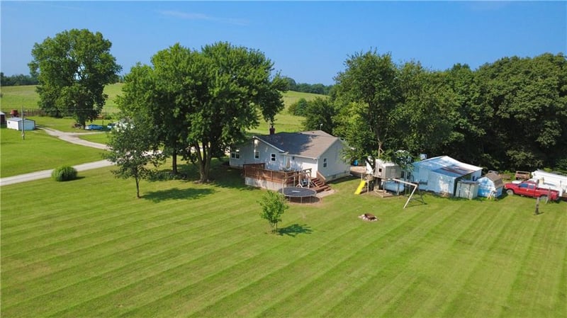 519 20th St, Trenton, MO 64683