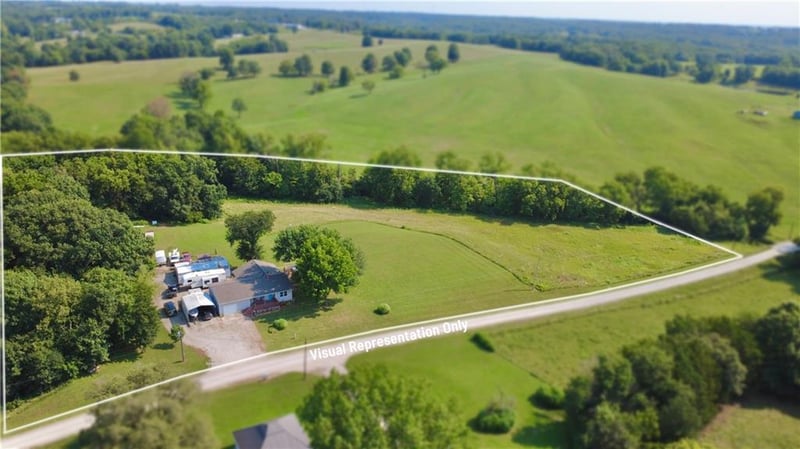 519 20th St, Trenton, MO 64683