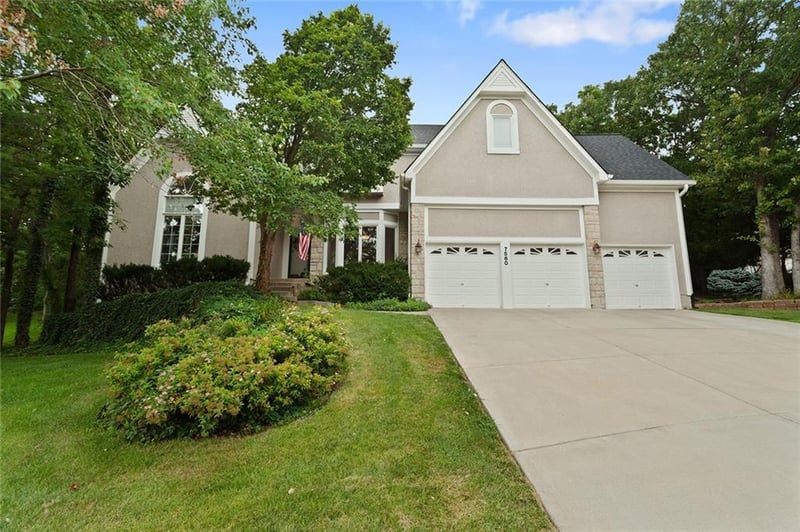 7560 Eicher Dr, Shawnee, KS 66217