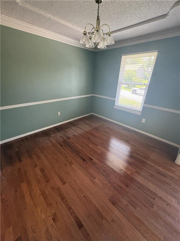 10240 NW 57th Ter, Parkville, MO 64152