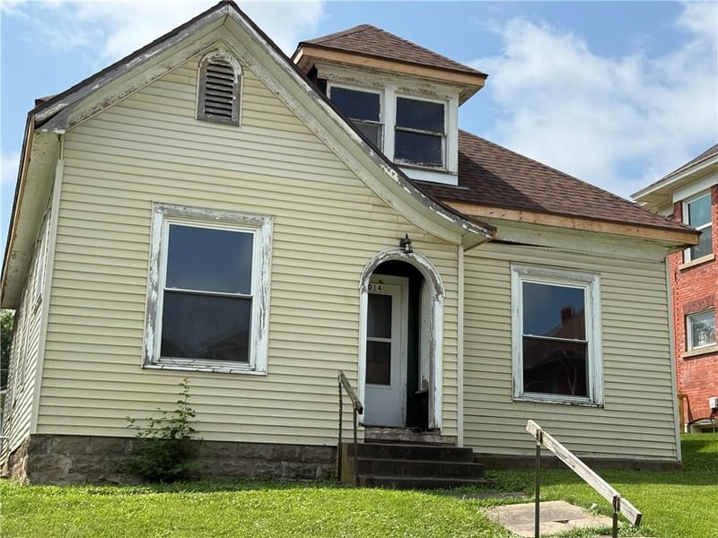 1014 Santa Fe St, Atchison, KS 66002