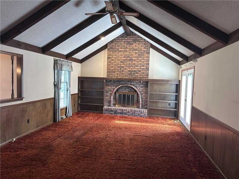 17616 25 St, Independence, MO 64057