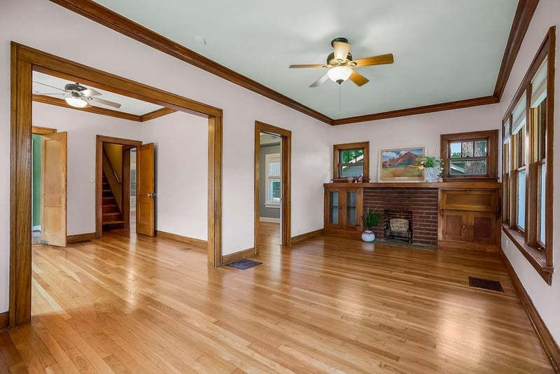 6420 Floyd St, Overland Park, KS 66202