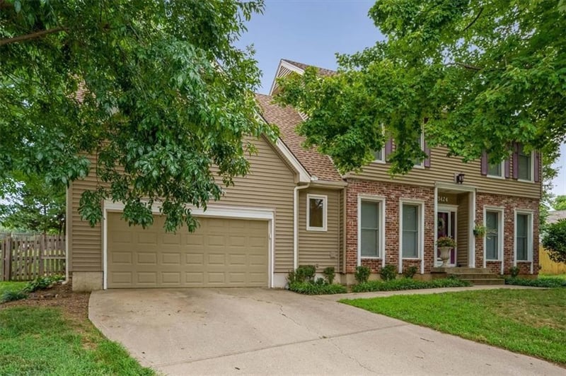 13424 70th Ter, Shawnee, KS 66216