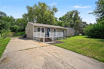 5151 N Corrington Ave, Kansas City, MO 64119