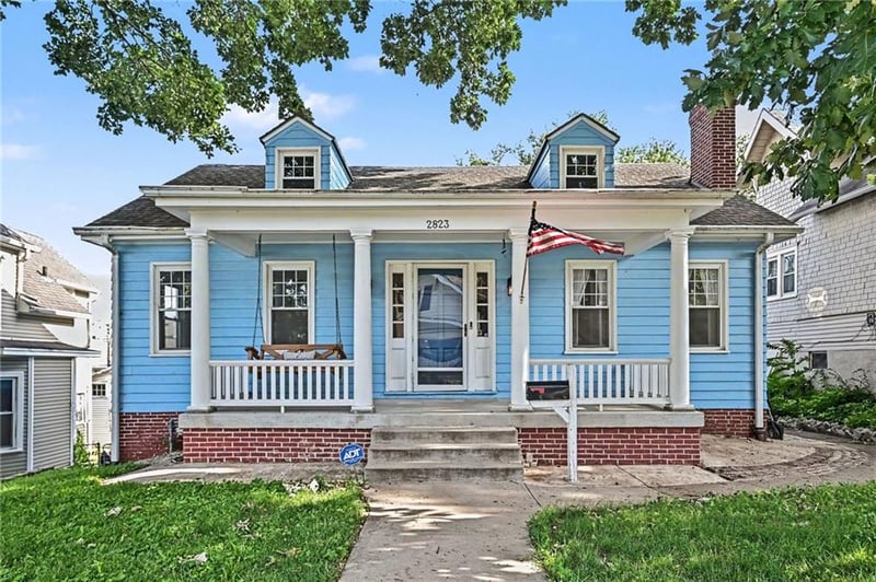 2823 Charles St, St Joseph, MO 64501