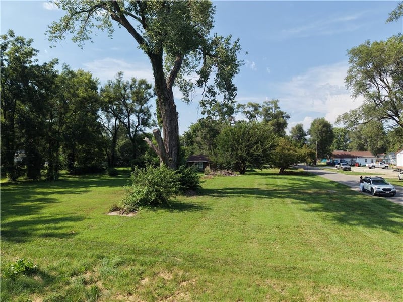6634 Sherman St, St Joseph, MO 64504