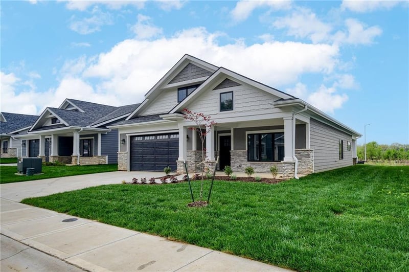 1987 Harvest Rd, Liberty, MO 64068