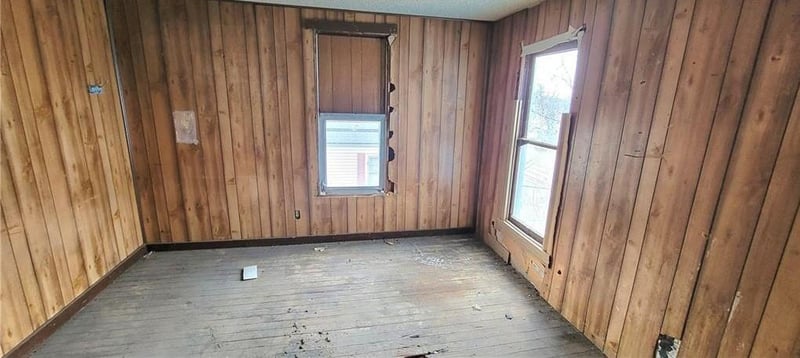 519 Elm St, Chanute, KS 66720