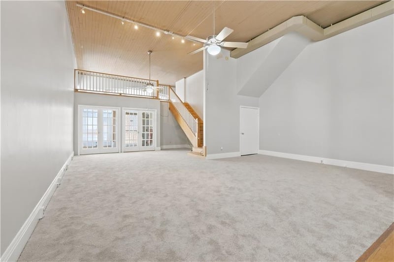712 Francis St #A, St Joseph, MO 64501