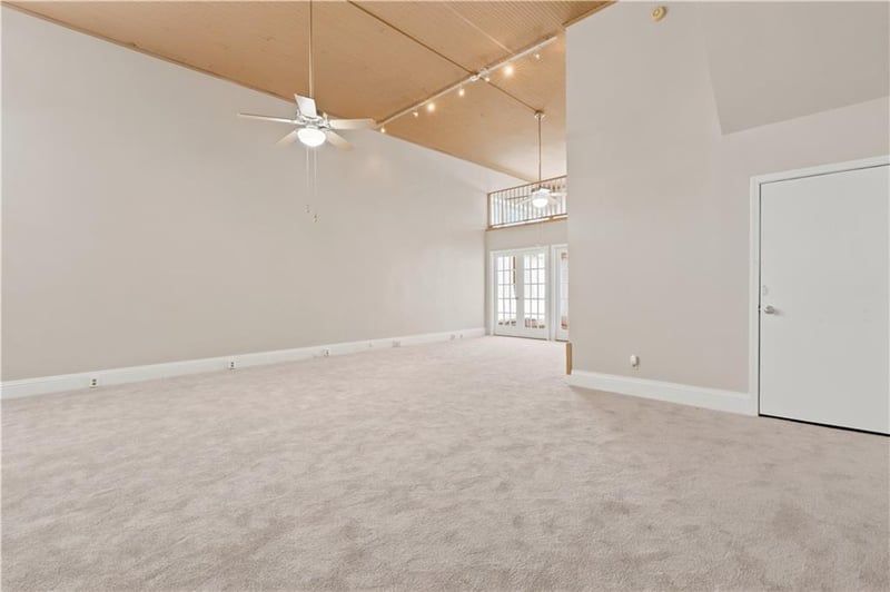 712 Francis St #A, St Joseph, MO 64501