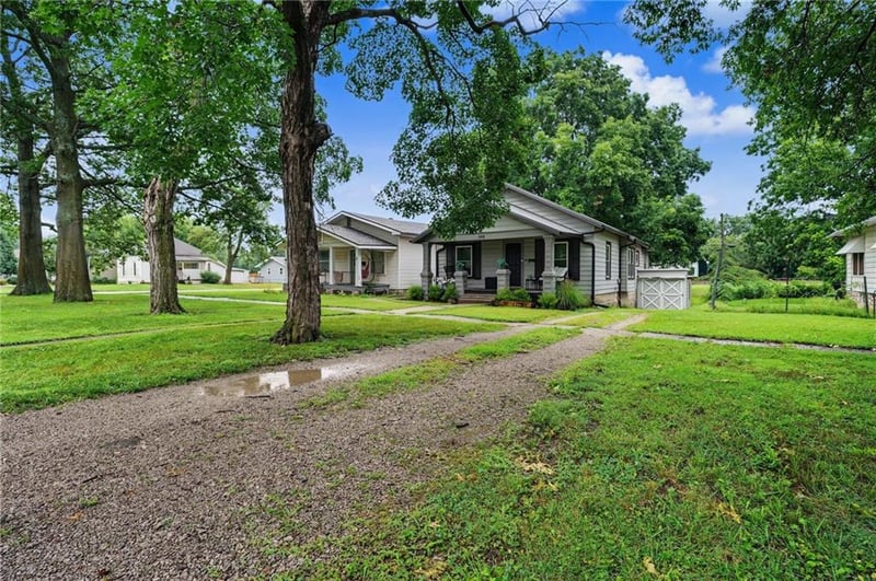 344 4th Ave, Garnett, KS KS