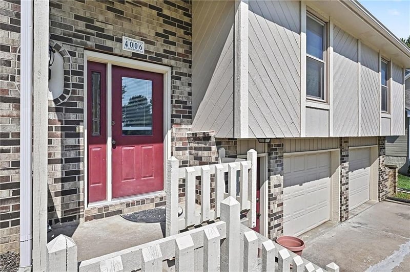 4006 31st St, St Joseph, MO 64506