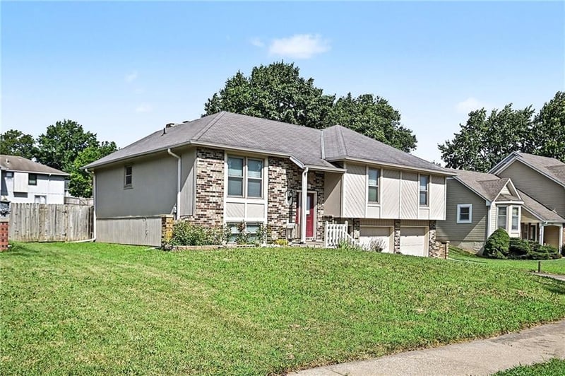 4006 31st St, St Joseph, MO 64506