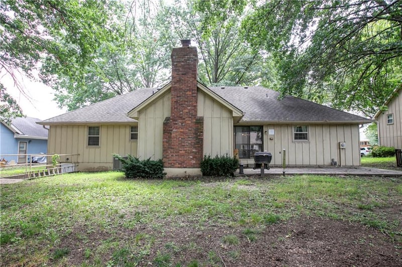 1010 4th Ter, Lee's Summit, MO 64063