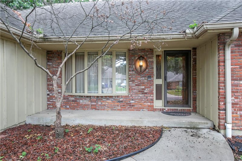 1010 4th Ter, Lee's Summit, MO 64063