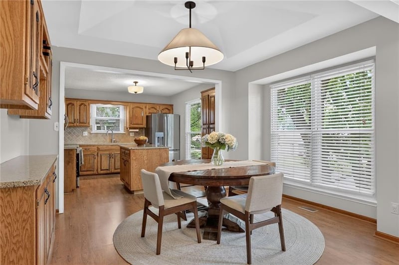 6033 Alden St, Shawnee, KS 66216