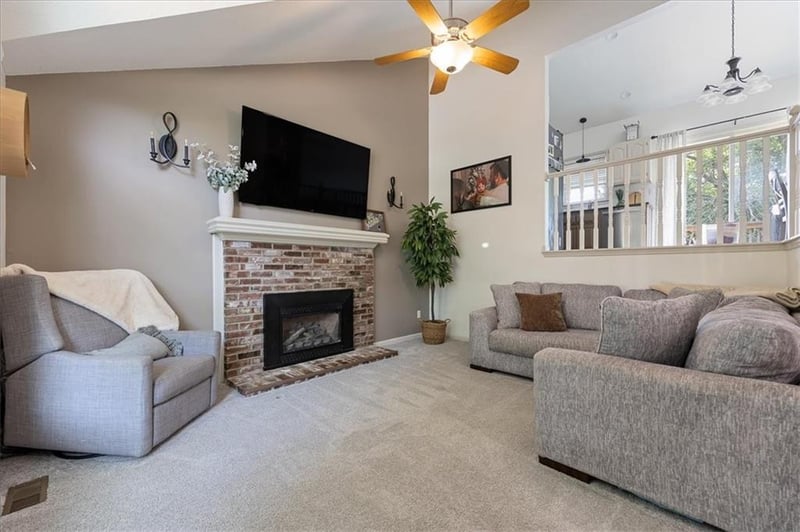 9717 86th Ter, Kansas City, MO 64153
