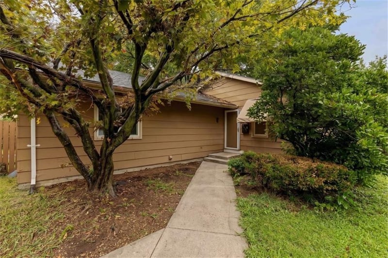 7900 Tennessee Ave, Raytown, MO 64138