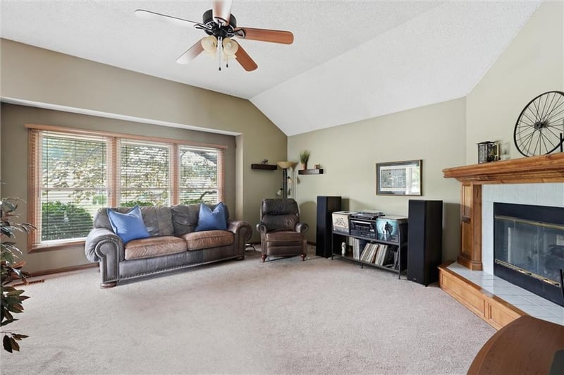 6114 Evans Ave, Kansas City, MO 64151