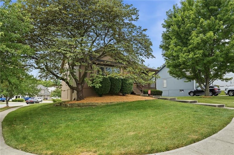 6114 Evans Ave, Kansas City, MO 64151