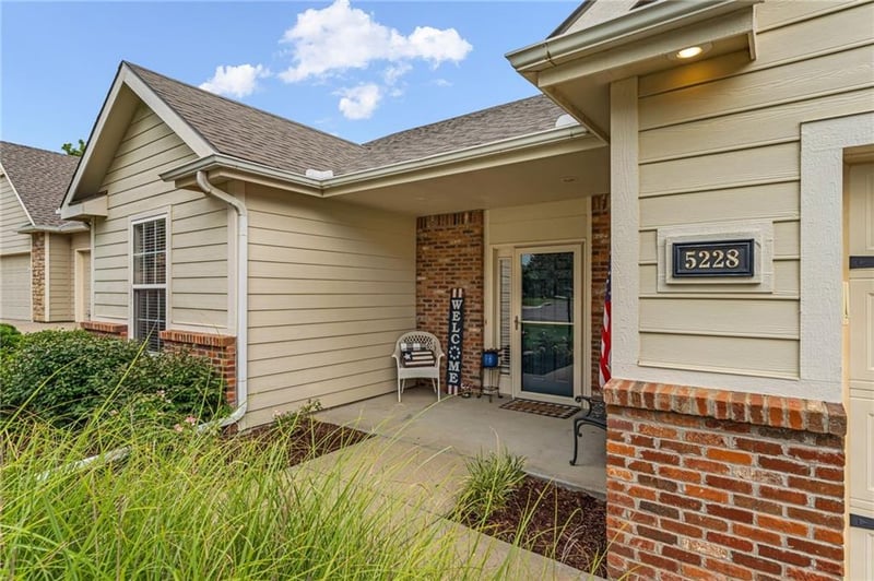 5228 Campbell Pl, Lawrence, KS 66049