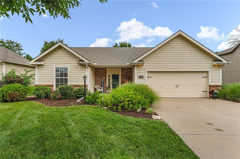 5228 Campbell Pl, Lawrence, KS 66049