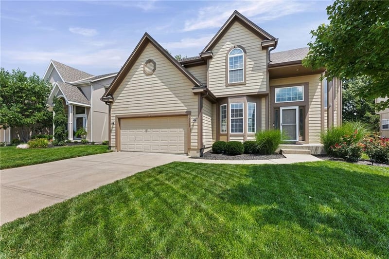 13229 Knox St, Overland Park, KS 66213