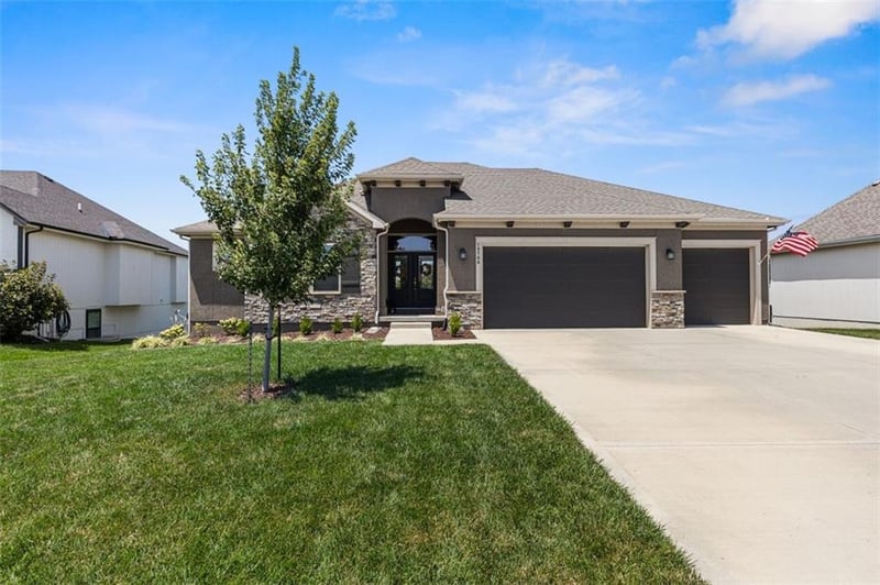 19700 Norton St, Spring Hill, KS 66083