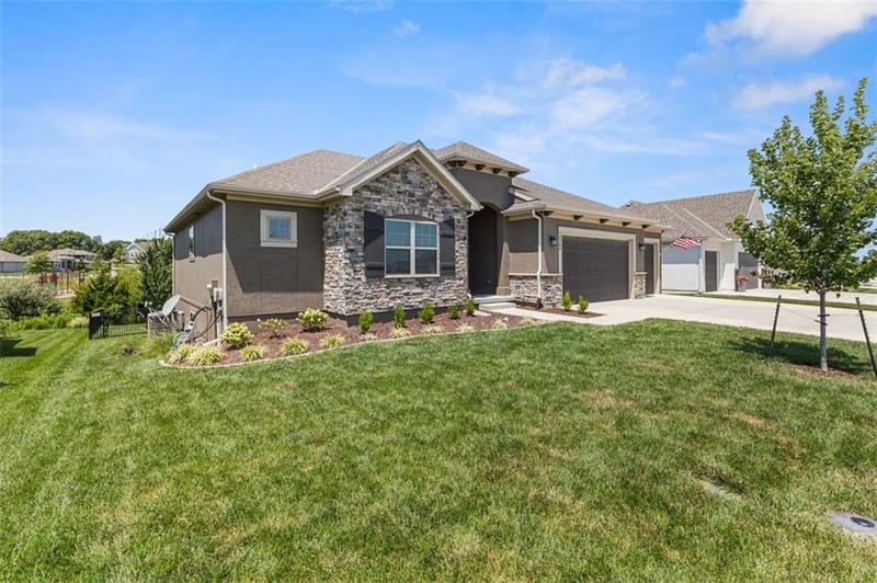 19700 Norton St, Spring Hill, KS 66083